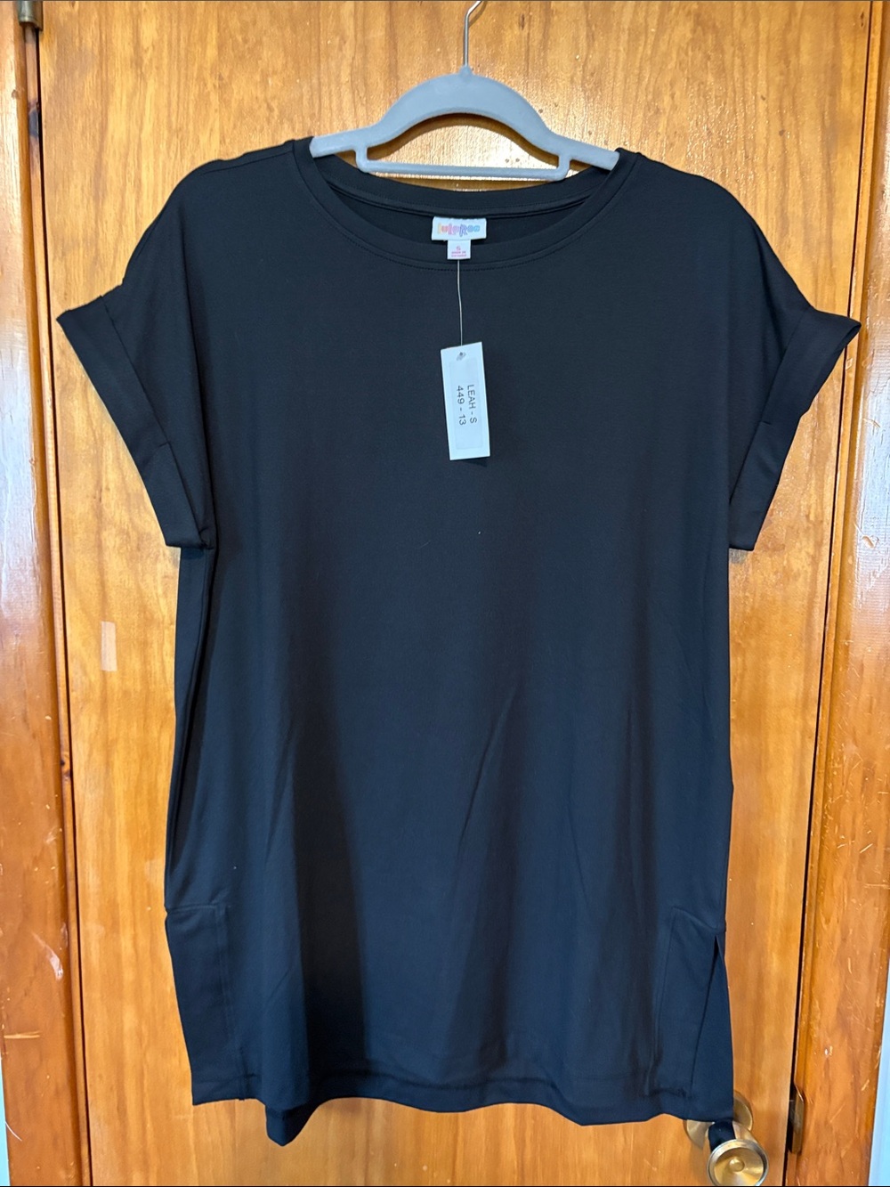 NWT Lularoe Leah Black Short Sleeve Tunic Top - Size Small